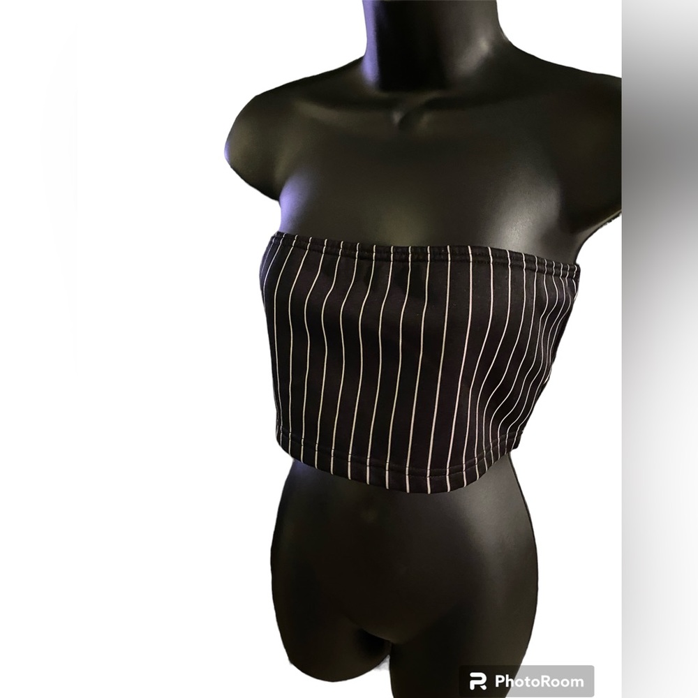 Strapless crop top